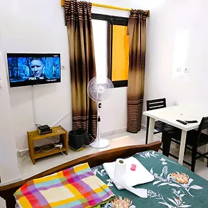 Chambre Ngor- Douche Privee-salon-cuisine-netflix Dakar